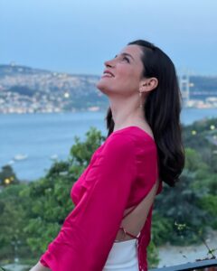 Actress Esra Şengünalp HD Instagram Photos and Wallpapers May 2022