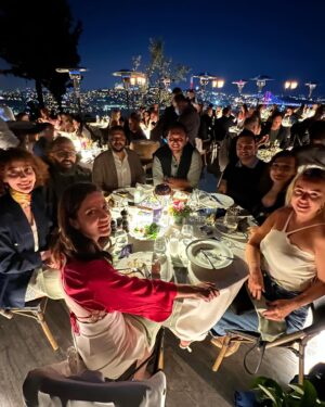 Esra Şengünalp Instagram - Selam sana 33!
14.05.22