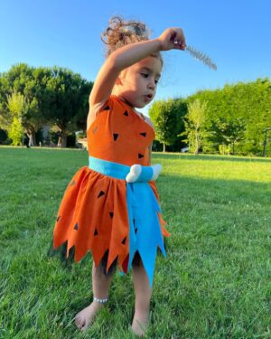 Esra Şengünalp Instagram - Yaba daba du! 🦴
Maya 2 oldu! Seni çok seviyoruz bal kızım. 🧡
İyi ki doğdun! İyi ki doğurmuşum! ☺️
30.07.2022