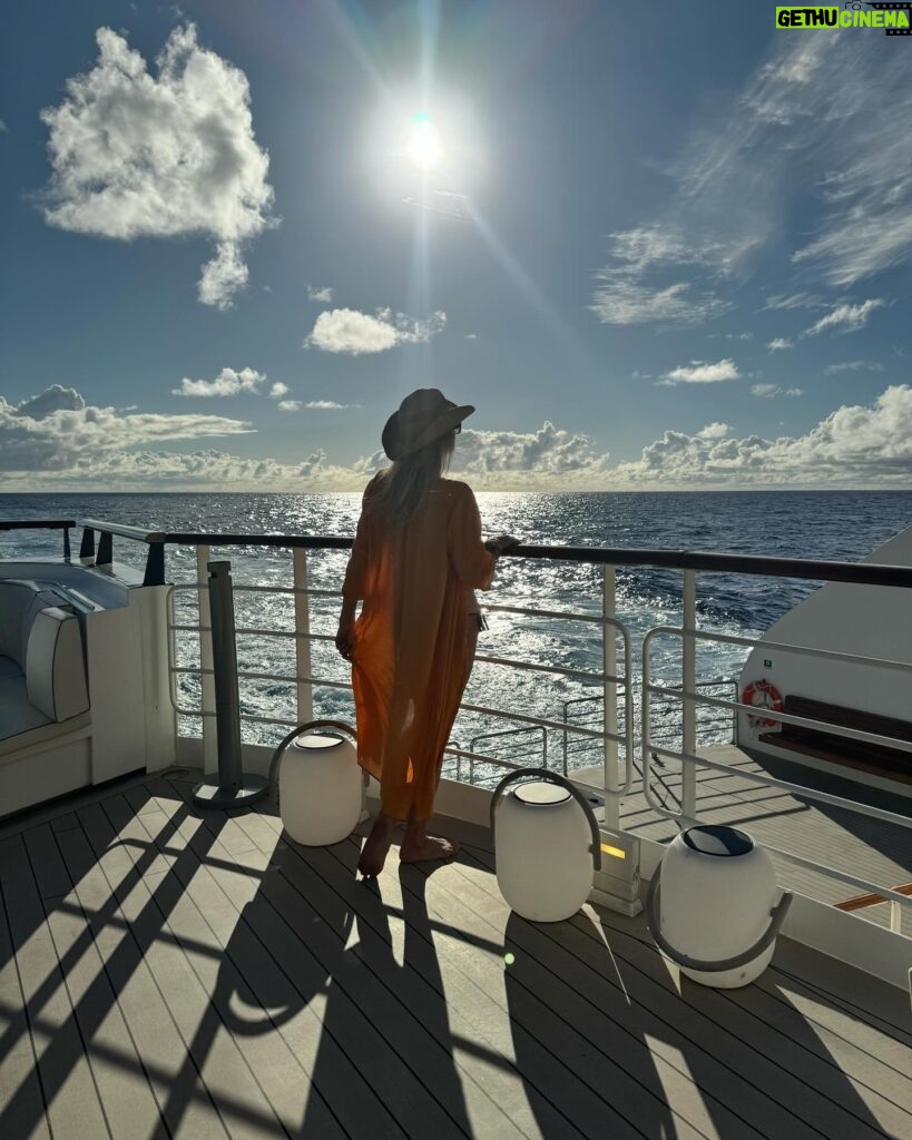 Estelle Lefébure Instagram - Almost the end of a magnificent cruise full of discoveries and unexpected encoubters Presque la fin d’une magnifique croisière remplie de découvertes et de rencontres inattendues #ponant #oceanindienexpeditions #instantponant #expeditioncruises #collab