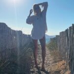 Estelle Lefébure Instagram - On the wild side … #naturelover #lovelife 📷 @aerodroner