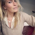 Estelle Lefébure Instagram – In the mood of softness 
Je vous souhaite une douce journée ✨

#douceur 
#gratitude 
#lovelife