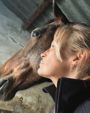 Estelle Lefébure Instagram - One direction ..

#horselover 
#connection 
#horse