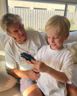 Esther Anderson Instagram - My Village 💕💕💕💕💕💕
Couldn’t have done the last 6 weeks solo with the kids without all the love, help and support from my family!!!!
Thank you my beautiful fam! I love you immensely and miss you already!! Xxxxx