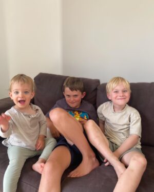 Esther Anderson Instagram - My Village 💕💕💕💕💕💕
Couldn’t have done the last 6 weeks solo with the kids without all the love, help and support from my family!!!!
Thank you my beautiful fam! I love you immensely and miss you already!! Xxxxx