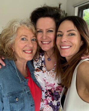 Esther Anderson Instagram - Merry Christmas ☺️🤶☺️didn’t manage to get one family pic 🤣but had the best day with our Aussie Fam 💕💕💕
Tonnes of love everyone xxx