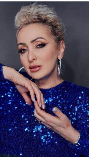 Eteri Beriashvili Instagram - Дневной макияж с инсайтами с @peremena_mua 

@lenamotinova 
@deniskartashev 
@andreyshilkov 
@irina_mitroshkina 
@peremena_mua