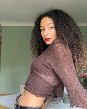 Eubha Akilade Instagram - It’s my bday so Eilidh let me wear her top