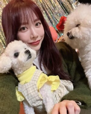 Eun Ji Instagram - 쌀밥이랑 함께한 8주년 축하하기! 호호💝 
(라렌아.... 넘 부담스럽네?🤭🥰)