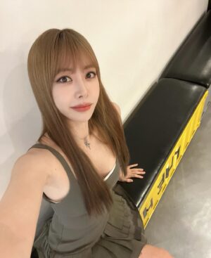 Eun Ji Instagram - 🩶