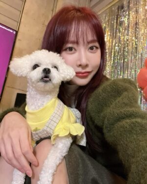 Eun Ji Instagram - 쌀밥이랑 함께한 8주년 축하하기! 호호💝 
(라렌아.... 넘 부담스럽네?🤭🥰)