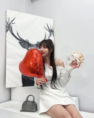 Eun Ji Instagram - 미리크리스ㅁ ㅏ스🎄