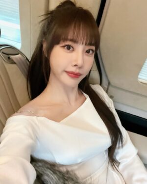 Eun Ji Instagram - 미리크리스ㅁ ㅏ스🎄