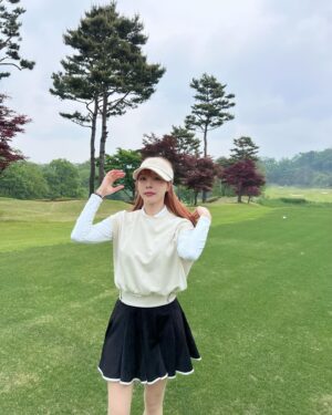 Eun Ji Instagram - 하하하하호호호 즐겁따 !⛳️