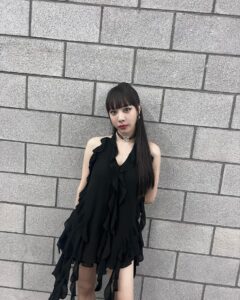 Eun Ji Instagram - 🖤🖤🖤
