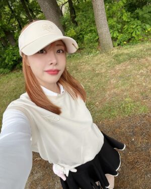Eun Ji Instagram - 하하하하호호호 즐겁따 !⛳️