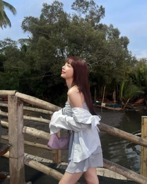 Eun Ji Instagram - 처음으로 반딧불 본 날!🤩