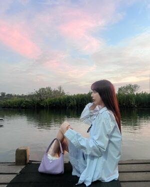 Eun Ji Instagram - 처음으로 반딧불 본 날!🤩
