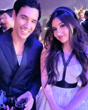 Eva Ariel Binder Instagram - Some of my favorite highlights of last nights Extraction 2 Premiere! Thank you so much @netflix and @agbofilms for @agbofilms for inviting me! The movie was PHENOMENAL!!! I had such a great time, and met so many cool people! Great job everyone at @imncreative the sound was amazing :) @pit_shepherds_palace @karolinanewall @mark.binder @adam_bessa @chrishemsworth @maximilianpiazza @nakedmoleratenthusiast @jocelyn_biga  #extraxtion2
