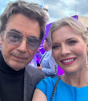 Eva Habermann Instagram - Danke Berlin 💖
Ein wunderschöner Abend.

@bertelsmann_erleben Party 

#party #berlin #happy #nice #color #blue #actress #evahabermann #picoftheday #photooftheday