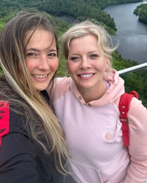 Eva Habermann Instagram - Wir sind bei Harzdrenalin 😃

#harzdrenalin #harz #power #girl #nature #actress #evahabermann #picoftheday #photooftheday 

@annaschubertsport