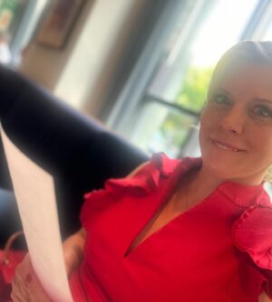 Eva Habermann Instagram - Heute Abend bei “Tim Raue” mit meinem Schatz, um auf ein erfolgreiches Projekt von Fantomfilm anzustoßen 💖🍽️

@timraueofficial 
@fantomfilm_gmbh 

#berlin #food #gourmet #happy #timraue #actress #evahabermann #picoftheday #photooftheday