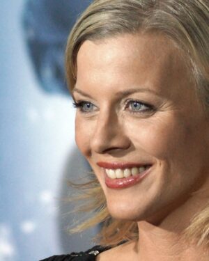 Eva Habermann Instagram - Momente der Ruhe … 🥰

#actress #evahabermann #happy #smile #silence