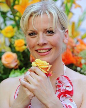 Eva Habermann Instagram - Der Frühling kommt nächste Woche zurück. 💐
Ich auch … 💖