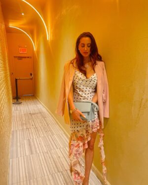 Eva Amurri Martino Instagram - Nothing like a night at the @nycballet with my Love 💖🤗🩰. And a pit stop at my ex-husbands new CLURB of course. 😂🙌🏻👏🏼 It opens June 1 so check it out. @noonehome141 

Also 3 doors down is the most insane restaurant @potluckclubny omg need to go back asap. 

Swipe all the way for the ✨charming ✨ video I receive from Mr. Bug after dinner. 💀💩

#datenight #nycballet #nyc #lifeafterdivorce #modernfamily #coparenting