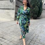 Eva Decastelo Instagram - Poslední roky, kdykoli to jde, cestujeme s mamkou. Ideálně krátké výlety po Evropě na pár dní. Tentokrát jsme vyrazily do Madridu a já využila krásné spolupráce s @orsay , abych mamku i sebe oblékla do jarní kolekce. Přeci jen, bylo tu tepleji než v Praze✌️ Nachodily jsme celkem 112km a já vystřídala 6 outfitů. Děkuju, že mám tak boží práci 🎉🎉🎉🎉 a tak krásné spolupráce. #spoluprace #orsay #fashion #ootd #ootdfashion #vylet #trip #madrid #spain #travel #photooftheday #photography
