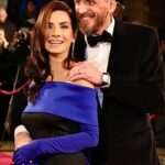 Eva Decastelo Instagram - Po roce opět na Lvech. Děkujeme za pozvání. Krásné to bylo. A jen stručně ještě info k outfitu @tomastrestik - oblek @theowners.cz boty @gentlemanstore_cz 👍 Mé šaty již tradičně na Českého Lva @miroslav.michael.knot a MUA @mirkaceslova - Tomáš měl obličej vlastní🥰 #ceskylev #ootd #ootdfashion