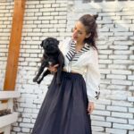 Eva Decastelo Instagram - Naše mopsinka Elinka(říkáme jí Buřtíčku❤️) Nedokážu si život bez psího parťáka představit. A co vy? Jste psí nebo kočičí člověk?