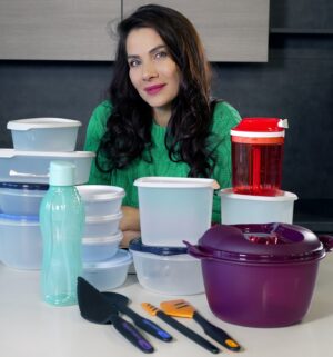Eva Decastelo Instagram - SOUTĚŽ o voucher v hodnotě 1 500 Kč na nákup kvalitních pomocníků do kuchyně značky Tupperware Bohemia. 😍

👉 Na e-shopu shop.tw-bohemia.cz najdete mnoho užitečných krabiček na uskladnění potravin, potřeby na pečení a vaření v top kvalitě. 😊

Jak hrát 🤔 :
 
1️⃣ sledujte profil @tupperbohemia , aby vám neunikly další akce a zajímavosti.
2️⃣ napište do komentáře, jaké je vaše nejoblíbenější jídlo

➖

ℹ️ Jeden vybraný komentář vyhrává voucher v hodnotě 1 500 Kč.
ℹ️ Soutěž končí 18.1.

#soutez #vyhraj #kuchyn #vareni #varime