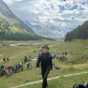 Eva Herzigová Instagram - 🇨🇭 Switzerland in summer brings the best in me…pure nature energy, family fun and sports and sweetest friends ❤️🙏🏻🤗🥳