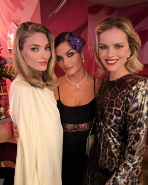 Eva Herzigová Instagram - Thank you @edward_enninful @britishvogue 💋and @chopard by @chopardbycaroline ❤️for such a beautiful fun dinner last night