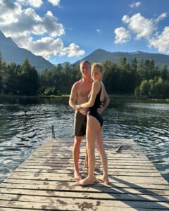 Eva Herzigová Instagram - Am I happy….absolutely!! 🤗 Couldn’t wish for better summer with my fam swimming in glacier lakes, many hikes and e-bikes tours, sunny days and cool nights.