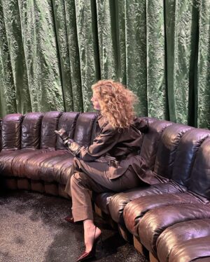 Eva Herzigová Instagram - SAINT LAURENT FW 2024 by @anthonyvaccarello
An absolute masterpiece of a collection. Where every detail was a poetry. The breathtaking silhouettes, the delicate colours, the beauty of the women,the enigmatic set…I was transported to Anthony’s world of mystery and control. Thank you. 💋