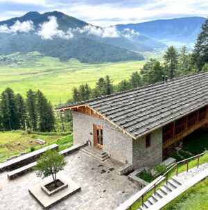 Eva Herzigová Instagram - Precious Bhutan…it has been an incredible journey to learn about this beautiful place, a natural wealth of this earth and they look after it so well…we have stayed at four out of five @sixsensesbhutan lodges travelling on every third day…our boys had so much fun and all of us have learned about Gross National Happiness values and this wonderful place history. Thank you @sangayw1 and @chimiyangzom for looking after us 🤗🤗