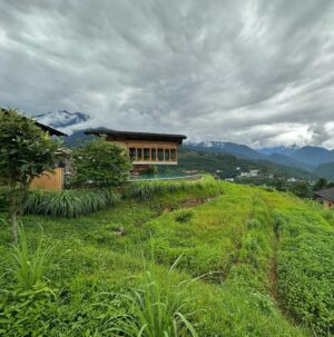 Eva Herzigová Instagram - Precious Bhutan…it has been an incredible journey to learn about this beautiful place, a natural wealth of this earth and they look after it so well…we have stayed at four out of five @sixsensesbhutan lodges travelling on every third day…our boys had so much fun and all of us have learned about Gross National Happiness values and this wonderful place history. Thank you @sangayw1 and @chimiyangzom for looking after us 🤗🤗