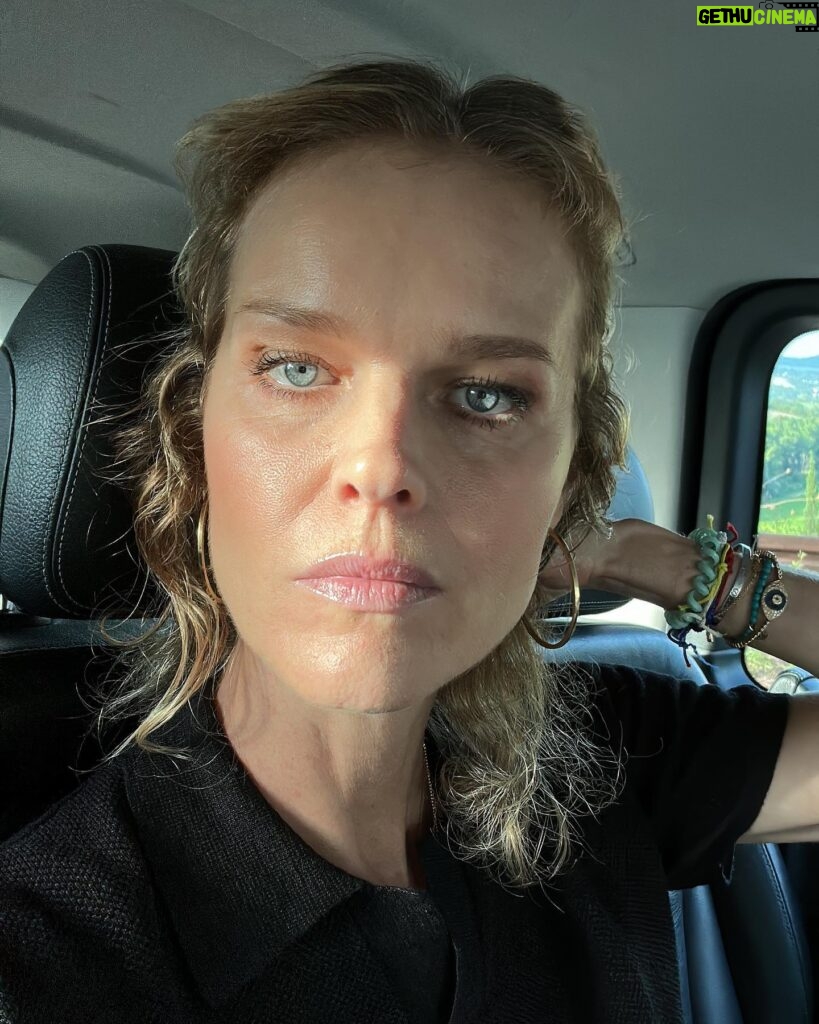 Eva Herzigová Instagram - True blue, baby, I love you…🎶