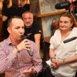 Eva Holubová Instagram - V @cafe_jericho jsme měli skvělou diskuzi s Václavem Marhoulem na téma bezpečnost, obrana a integrace v těchto oblastech v EU a východním sousedství. 💪🚀🇪🇺🇺🇦🪆 Diskutovali jsem o schopnosti společnosti se bránit, potřebě podporovat Ukrajinu v jejím boji s Ruskou federací, závislosti na Spojených státech 🇺🇸, kapacitách a možnostech posílení evropského obranného průmyslu a spolupráce v obraně 🇪🇺🤝, poválečné obnově Ukrajiny a její integrace do EU… No, jak sami vidíte, bylo to mnoho podnětných témat. Na debatě se mezi hosty sešla skupina odborníků na obranu, komunikaci, “pracovníků v kultuře” 👏, lidí, kteří se aktivně zapojují do pomoci Ukrajině 👍, zástupců veřejné správy, psychiatrů, to vše napříč generacemi. Výzev, které jsme pojmenovali, je mnoho! Ale závěr je jasný: téma bezpečnosti, obrany a integrace (v rámci spolupráce v EU a spolupráce s partnery z východního sousedství) je v české společnosti důležité, rezonuje a bude jasnou prioritou pro další Evropský parlament. Já jsem rád, že mohu toto téma nést jako kandidát do Evropského parlamentu a že mám oporu mezi tolika lidmi, kteří se o to zajímají a mají k tomu co říct! 🇪🇺✌️ Brzy umístíme na Instagram záznam z debaty, takže jestli jste chtěli přijít, ale nevyšlo vám to, můžete si ho pustit zpětně! 👍