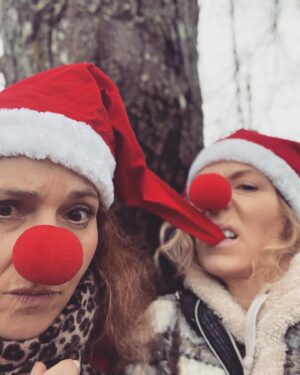 Eva Röse Instagram - NollkonTrolltider.
Lucka 2.
Rosenbads svampkokeri #julkalender#knyckisånässla#regeringskansliet #svamp#historienomsverige#office#jul#advent #helgöppet#jajemän  #ä#trolltider#nollkoll#kontroll#knyckis @vannarosenberg