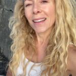Eva Röse Instagram - (Samarbete med @skinome.official ) Jajemän- " what touches your skin affects your soul." Handlar inte bara om vilka människor vi låter komma nära. Idag påminner jag er om vikten av att skydda er från skadliga strålar. Läste i DN att 12000 personer om året får hudcancer. Snälla bli inte en av dom. Jag kör som ni vet alltid spf 50 från Skinome, för att slippa konserveringsmedel och misstänkt hormonskadliga UV-filter. Har varit en medveten konsument sen urminnes tid och fortsätter helst så. Shine on!☀️☀️☀️