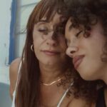 Eva Ruiz Instagram - 🖤🌋 Les hice una versión acústica de “Papá Dónde Estás” para lxs que les gusta escuchar baladitas con este frío ✨✨✨coming out soonnn