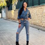 Evagelia Siriopoulou Instagram - Βόλτα, ήλιος και ωραία διάθεση…💕 @xtishoesgr @onlineshoes.gr #evageliasiriopoulou #happy #actresslife #fashionshoes