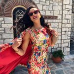 Evagelia Siriopoulou Instagram - Γυρισμα αλλά πολύ γκράντε…📸 @paradeisos_alphatv @alphatv #tvseries #paradeisos #evageliasiriopoulou #actresslife #onset🎥🎬 #goodmorning