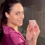 Evagelia Siriopoulou Instagram - Η Caudalie μας ξανασυστήνει την Resveratrol-Lift και μας χαρίζει ορατά αποτελέσματα μέσα σε τρεις εβδομάδες. Η Νο1 αντιγηραντική σειρά στην Γαλλία, έρχεται με μία νέα γενιά κολλαγόνου που κάνει την επιδερμίδα μας 98% πιο σφριγηλή και γίνεται η αγαπημένη μας ρουτίνα περιποίησης. #RVLIFT #FutureIsInNature #Caudalie