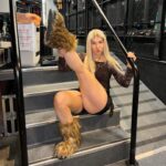Evelina Instagram - pikku lämpät ennen keikkaa 🏋️ kiitos tahko ja viking grace!! <3 ensviikol lisää laivoja: silja symphony ja viking xprs 🤍 miettikää et @amielatisha otti näin hyvii kuvii must vaa kasuaalisti kaks min ennen ku intro alko