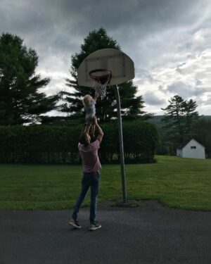 Evelyne Brochu Instagram - Slam dunk
