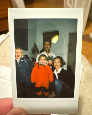 Evelyne Brochu Instagram - Le temps des fêtes. 📷: @elise.tastet